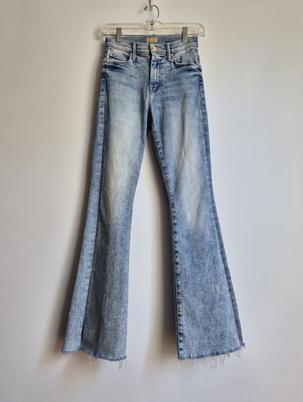 MOTHER Denim The Weekender Fray Jeans Size 25 Light Wash Breaking Out Flare Jean